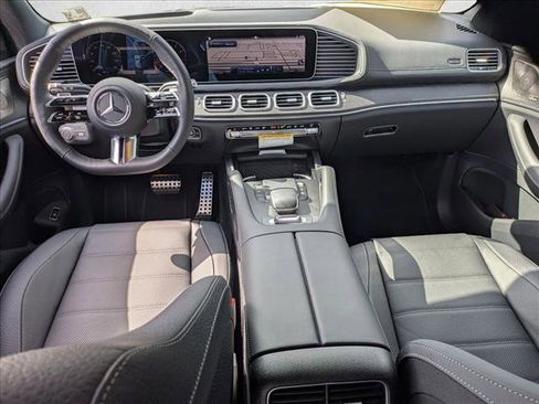 New 2026 Mercedes-Benz GLS 580 4MATIC image 13