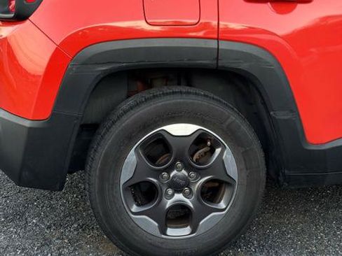 Used 2016 Jeep Renegade Sport w/ Power & Air Group FWD image 27