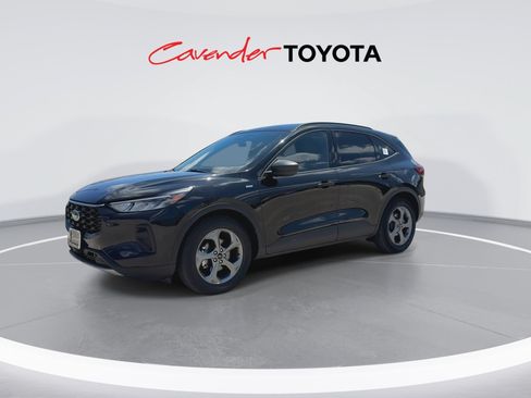 Used 2025 Ford Escape ST-Line FWD image 4