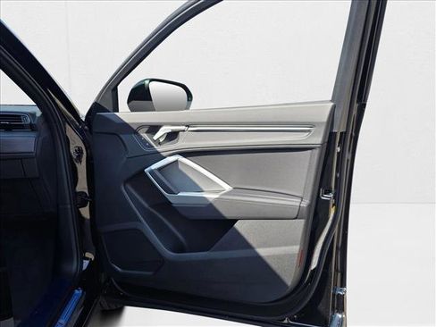 New 2025 Audi Q3 2.0T Premium image 11