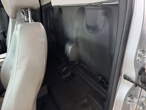 Used 2015 Chevrolet Colorado 2WD Extended Cab image 13