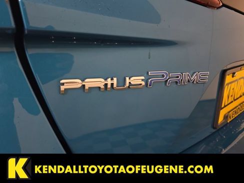 Used 2022 Toyota Prius Prime XLE FWD image 11