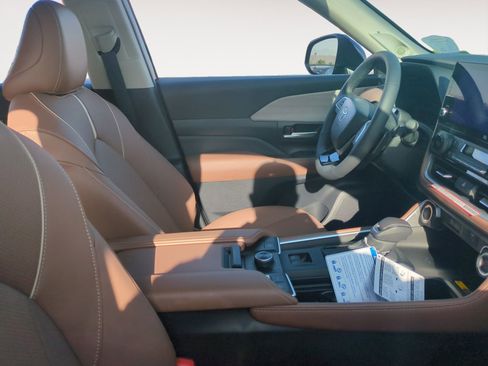 New 2026 Toyota Grand Highlander Platinum image 15