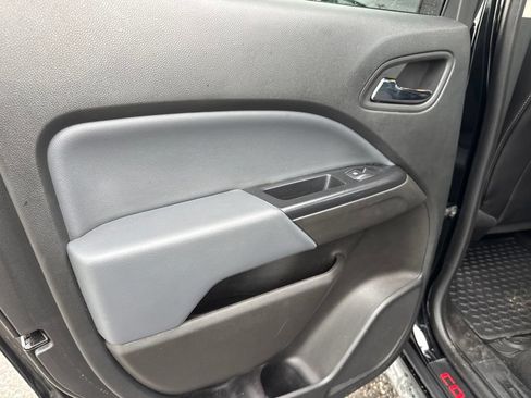 Used 2019 Chevrolet Colorado Z71 RWD image 15