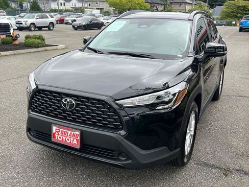 Certified 2023 Toyota Corolla Cross LE w/ Black Badges Package (TMS) AWD/4WD image 4