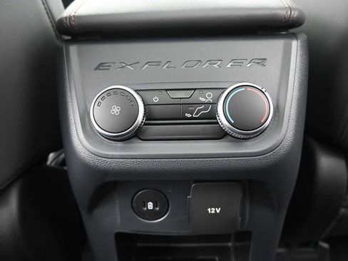 New 2026 Ford Explorer Active w/ Active Comfort Package AWD/4WD image 16