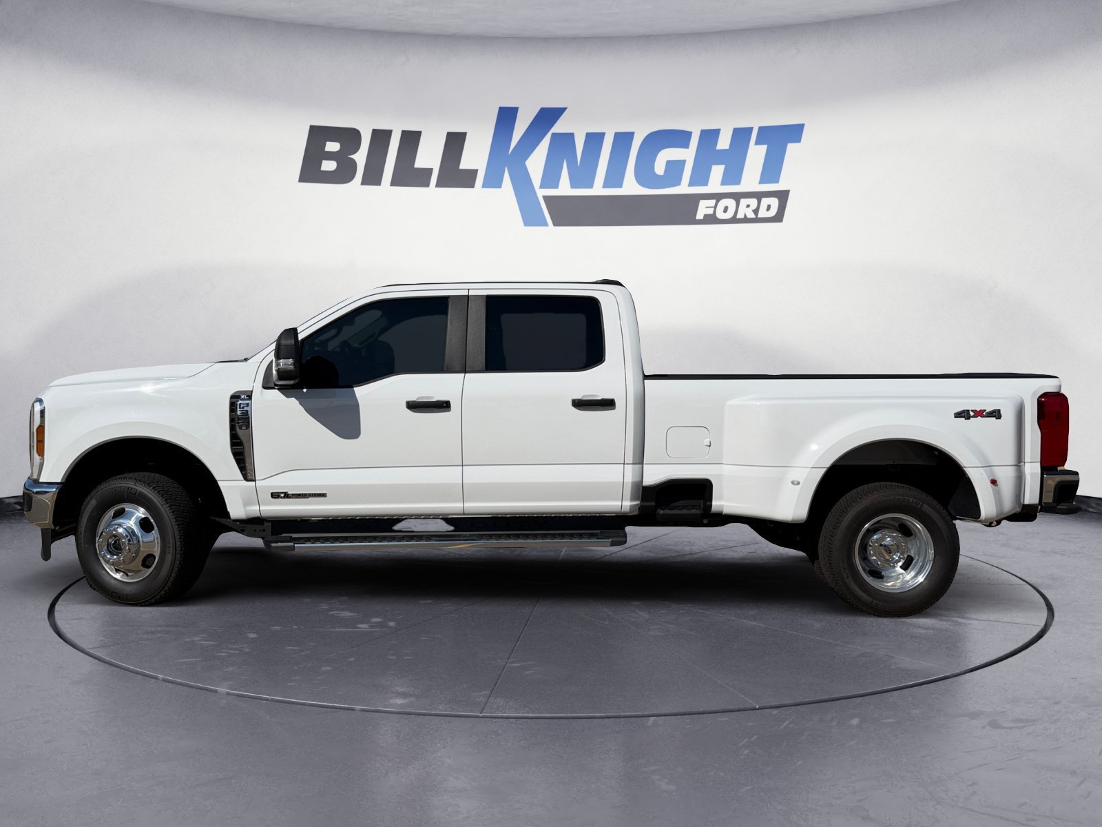 Used 2025 Ford F350 XL w/ XL Chrome Package AWD/4WD image 2