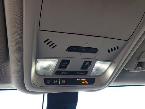 Used 2023 GMC Terrain Denali image 33