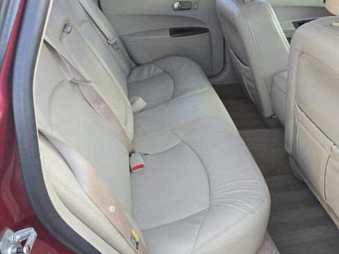 Used 2006 Buick LaCrosse CXL w/ Chrome Appearance Package image 12