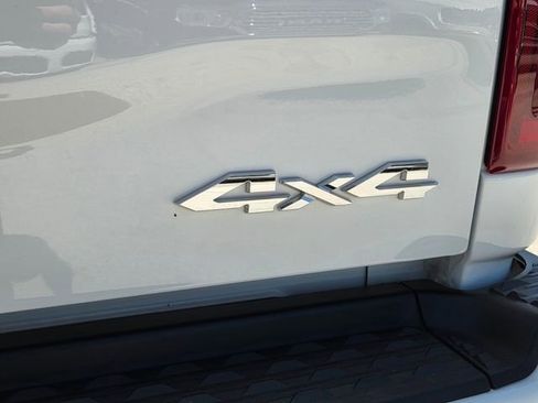 Certified 2025 RAM 2500 Laramie w/ Sport Appearance Package AWD/4WD image 11