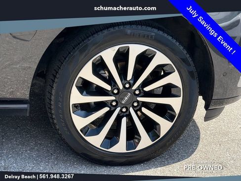 Used 2022 Lincoln Navigator Reserve AWD/4WD image 9