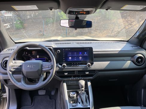 Used 2024 Chevrolet Colorado Trail Boss w/ Advanced Trailering Package image 15