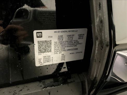 Used 2024 GMC Yukon Denali Ultimate AWD/4WD image 6