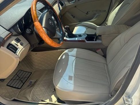 Used 2011 Cadillac CTS Luxury RWD image 8