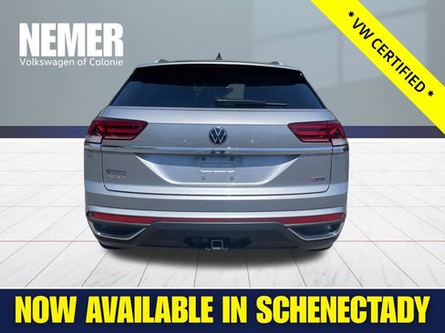 Certified 2022 Volkswagen Atlas Cross Sport SE AWD/4WD image 5