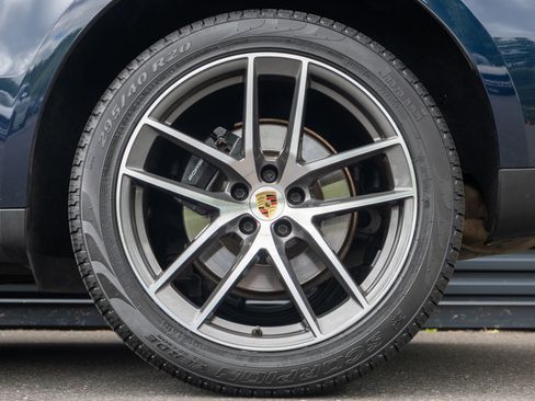 Used 2023 Porsche Macan AWD/4WD image 13
