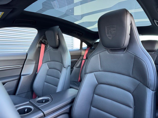 New 2025 Porsche Taycan 4S AWD/4WD image 15