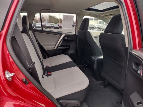 Used 2016 Toyota RAV4 XLE image 10