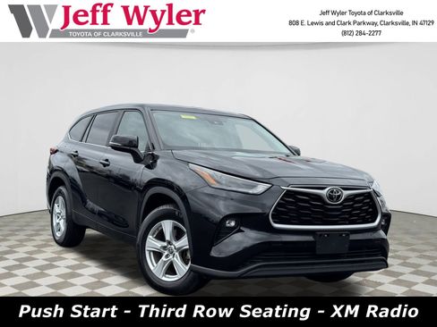 Used 2023 Toyota Highlander LE image 1