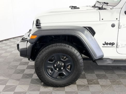 Used 2024 Jeep Wrangler Sport image 19