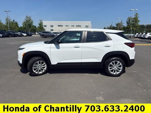 Used 2024 Chevrolet TrailBlazer LS w/ LS Convenience Package AWD/4WD image 4