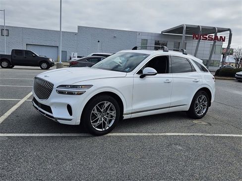 Used 2025 Genesis GV70 2.5T w/ Advanced Package image 3