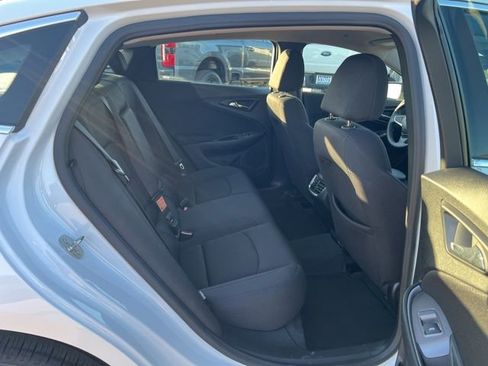 Used 2024 Chevrolet Malibu LT image 17