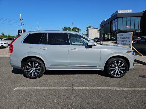 Certified 2025 Volvo XC90 B6 Plus w/ Protection Package Premier AWD/4WD image 7