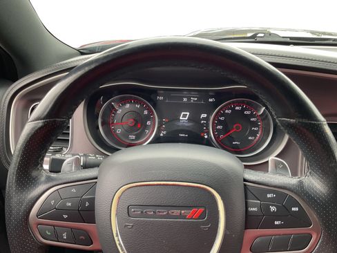Used 2022 Dodge Charger R/T w/ Plus Group RWD image 12