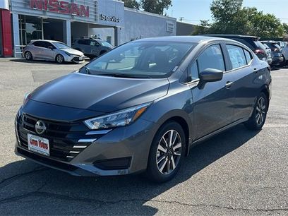 New 2025 Nissan Versa SV w/ Trunk Package