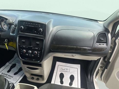 Used 2013 Dodge Grand Caravan SE FWD image 10