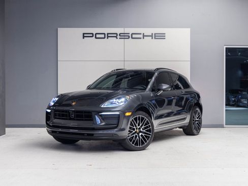 Certified 2026 Porsche Macan image 1
