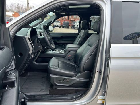 Used 2020 Ford Expedition XLT w/ Equipment Group 202A image 13