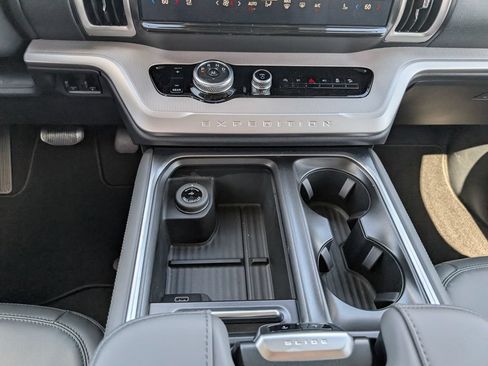 New 2026 Ford Expedition Max Active AWD/4WD image 16