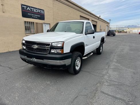 Used 2007 Chevrolet Silverado 2500 W/T w/ Heavy-Duty Power Package image 3
