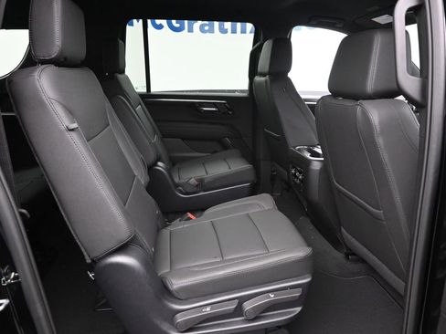 New 2026 Chevrolet Suburban LT w/ Comfort Package image 9
