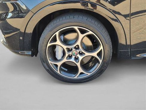 Used 2024 Alfa Romeo Tonale Ti AWD/4WD image 9