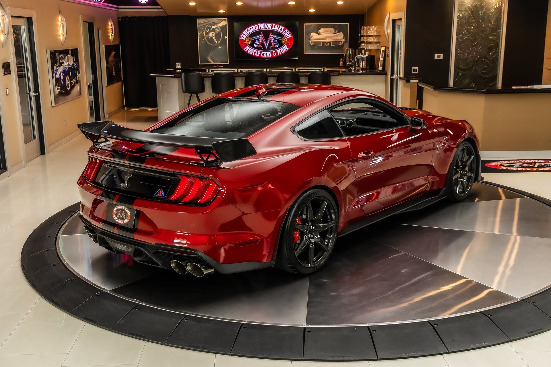 Used 2020 Ford Mustang Shelby GT500 w/ Carbon Fiber Track Pack RWD image 13