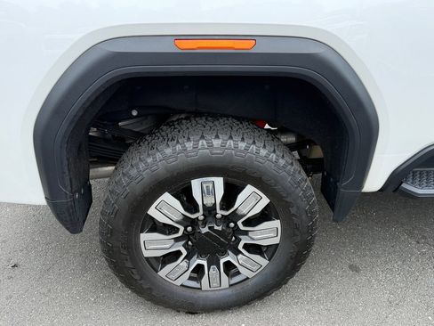 Used 2024 GMC Sierra 3500 Denali w/ Denali Reserve Package AWD/4WD image 12