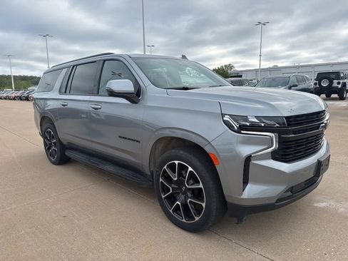 Used 2024 Chevrolet Suburban RST w/ Luxury Package AWD/4WD image 1
