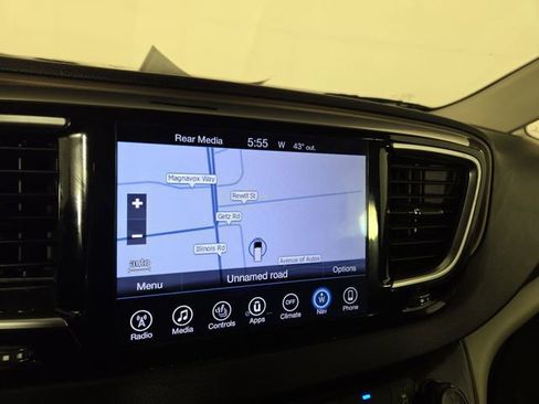 Used 2017 Chrysler Pacifica Touring-L Plus w/ Advanced Safetytec Group image 18