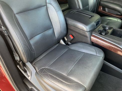 Used 2020 GMC Yukon XL SLT AWD/4WD image 14