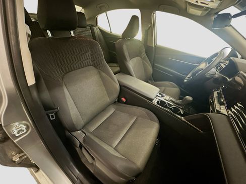 Used 2025 Toyota Camry LE FWD image 32