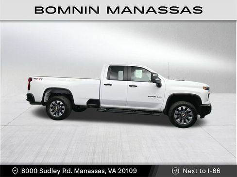 Used 2024 Chevrolet Silverado 2500 Custom w/ Custom Convenience Package image 3