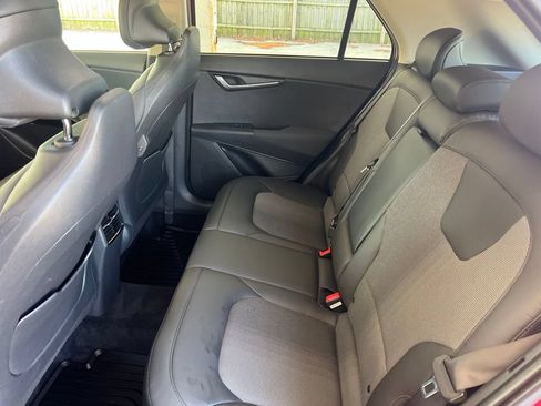 Certified 2023 Kia Niro EX Touring FWD image 8