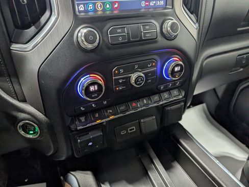 Used 2021 GMC Sierra 2500 Denali w/ Denali Black Diamond Edition image 27