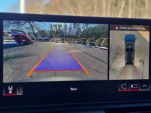 Used 2023 Audi SQ5 Premium Plus w/ Premium Plus Package image 23