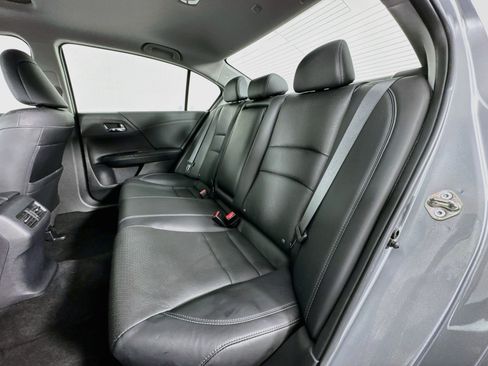Certified 2017 Honda Accord EX-L image 24