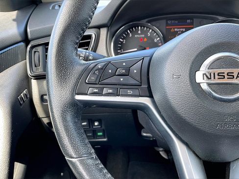 Used 2019 Nissan Rogue SL image 10
