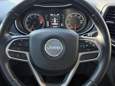 Used 2021 Jeep Cherokee Latitude Plus w/ Sun & Sound Group image 20